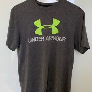 Men's UnderArmour Dark Grey T-Shirt